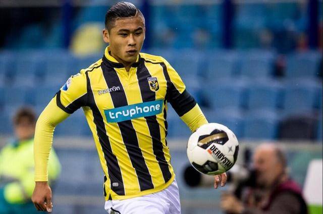 特别是在中 特别是在中