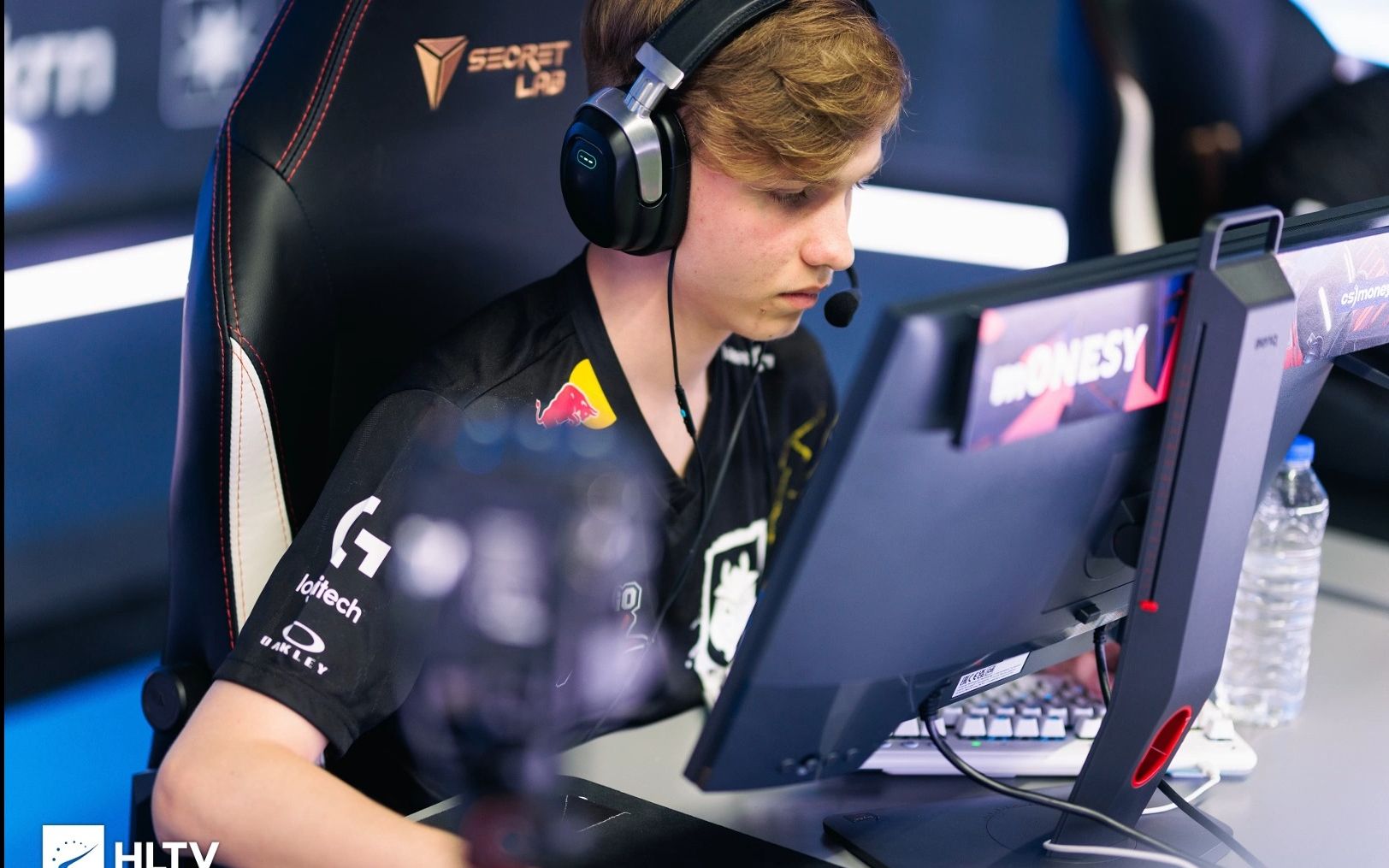 迷亲临赛场 迷亲临赛场